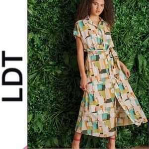 LDT DARCY PATCH GEO PRINT COLLARED BUTTON FRONT CAP SLEEVE MAXI SHIRT DRESS
